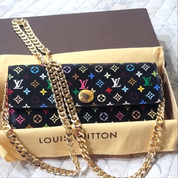 Louis Vuitton Monogram Zippy Wallet - Picture 7 of 16